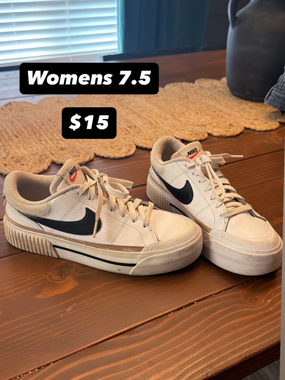 Nike Women's Cream and Black Low-Top Sneakers
